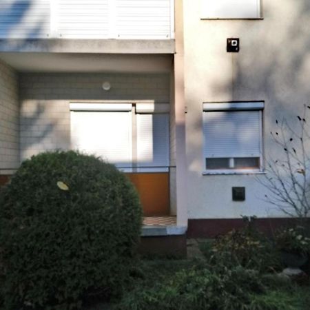 Fuesti Fecske Apartman Hajdúszoboszló Buitenkant foto
